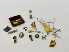 BOX OF VINTAGE COLLECTIBLES AND JEWELLERY ENAMELLED GOLLY BADGES, HAT PINS, MOTHER OF PEARL BROOCH,