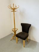 A BEECHWOOD COAT STAND AND A DARK TAN UPHOLSTERED HALL CHAIR