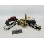 3 X DIE-CAST MODELS TO INCLUDE 2 X MERCEDES BENZ - A CLASS,