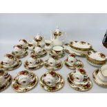 AN EXTENSIVE COLLECTION OF ROYAL ALBERT "OLD COUNTRY ROSES" TABLEWARE