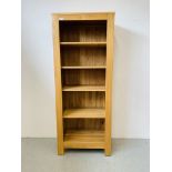 A MODERN LIGHT OAK FULL HEIGHT OPEN BOOKSHELF - W 70CM. D 40CM. H 176CM.