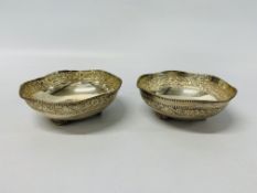 PAIR OF BOWLS MARKED SILVER WITH FLORAL RIMS - D 14.5CM.
