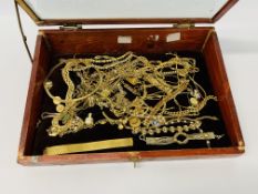 DISPLAY CABINET AND CONTENTS TO INCLUDE A LARGE COLLECTION OF QUALITY DRESS JEWELLERY, CHAINS,
