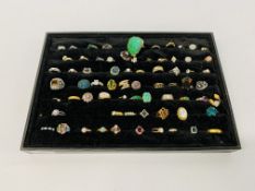 COLLECTION OF APPROX 68 DESIGNER AND COSTUME JEWELLERY DRESS RINGS