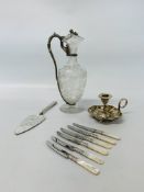 A DECORATIVE ETCHED GLASS SILVER PLATED CLARET JUG ALONG WITH A COLLECTION OF SILVER PLATED ITEMS
