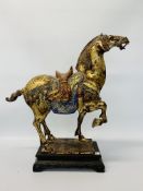 MODERN ORIENTAL MODEL OF A HORSE PAINTED AND WITH GILDING - H 66CM WITH STAND