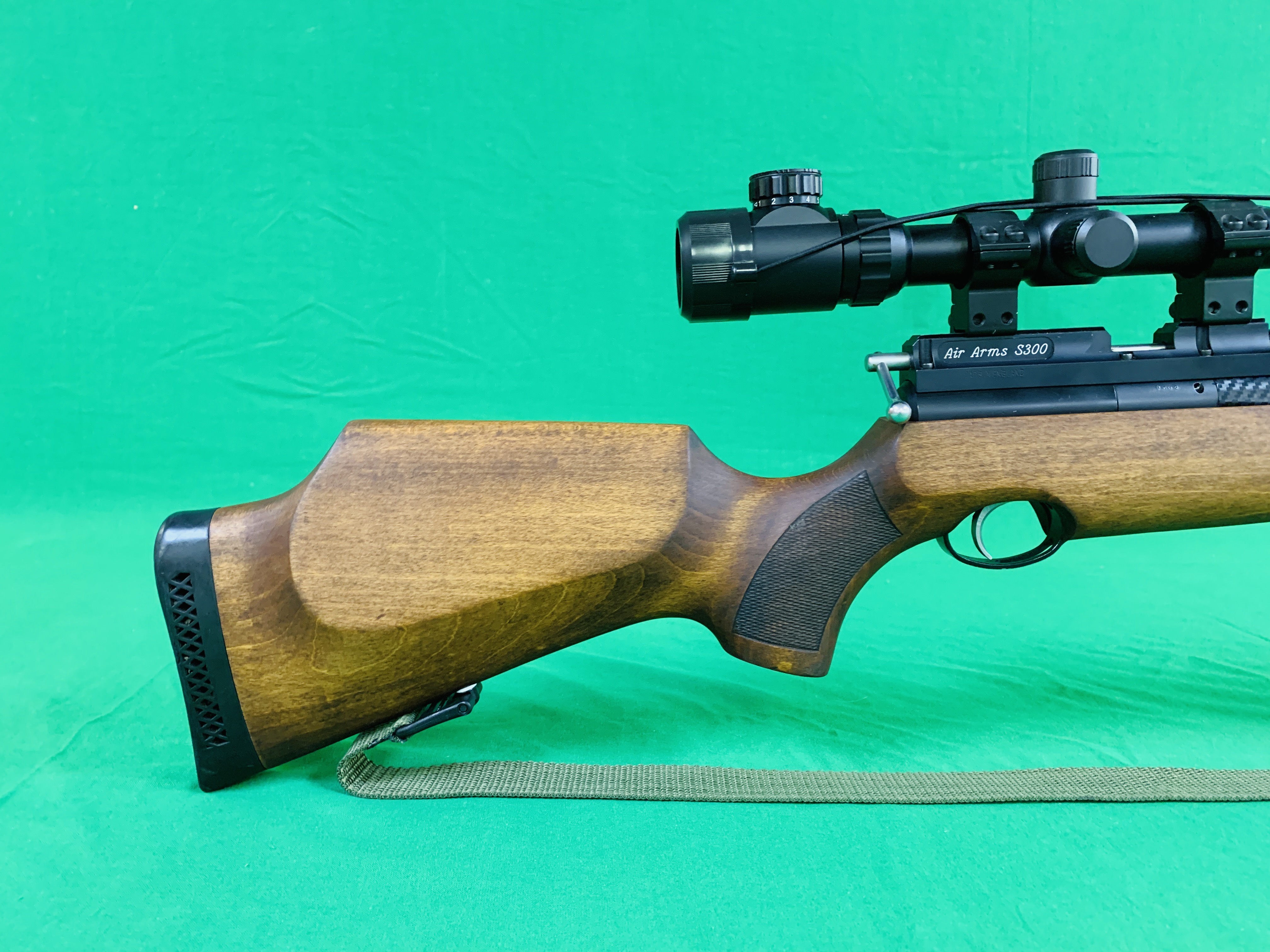 AIR ARMS S300 .177 BOLT ACTION PCP AIR RIFLE FITTED WITH BUSHNALL 6. - Image 4 of 16