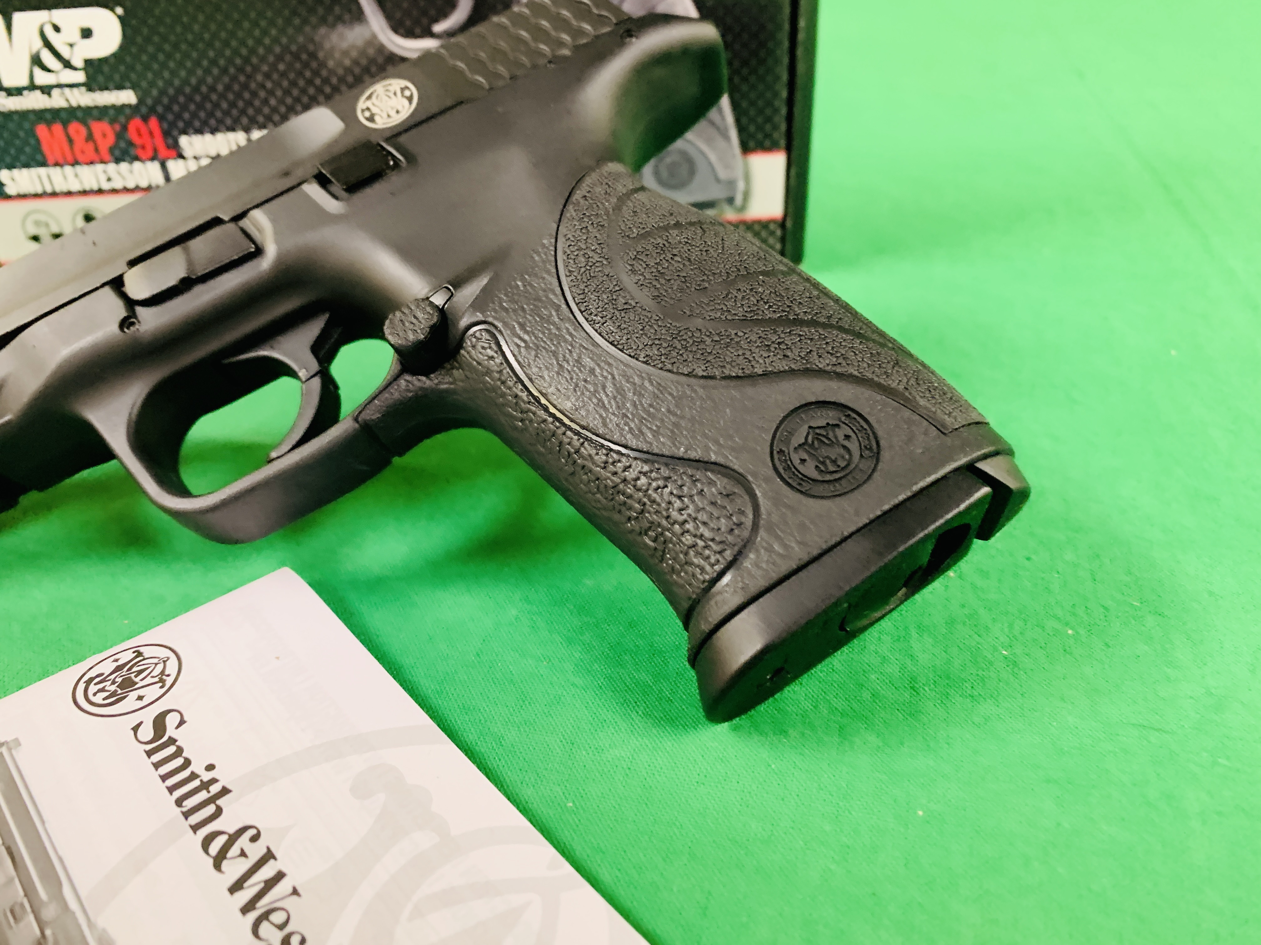 A SMITH AND WESSON M & P 9L . - Image 5 of 7