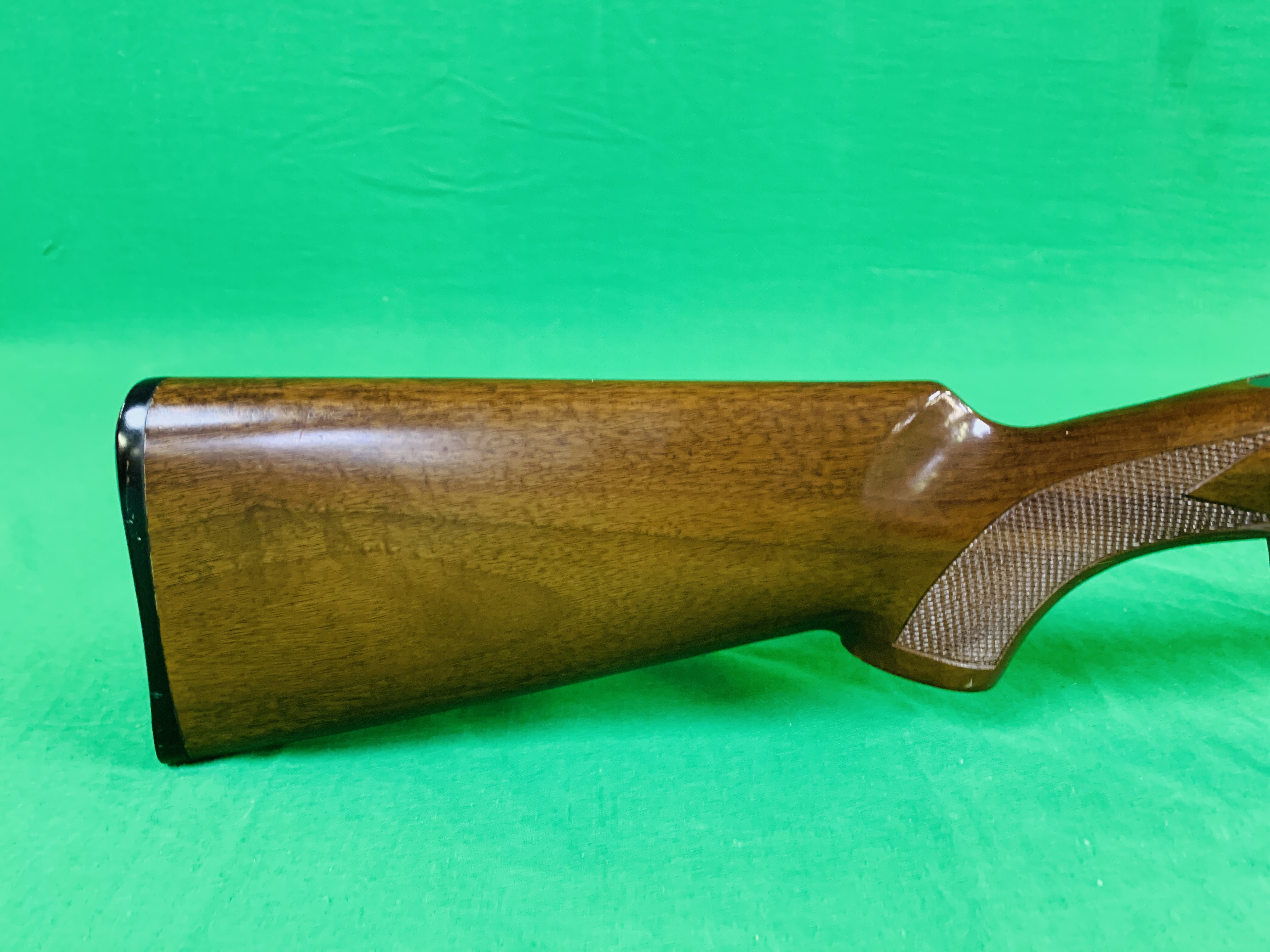 BETTINSOLI 12G O/U SHOTGUN #86183 COMPLETE WITH FIVE CHOKES, - Image 3 of 9