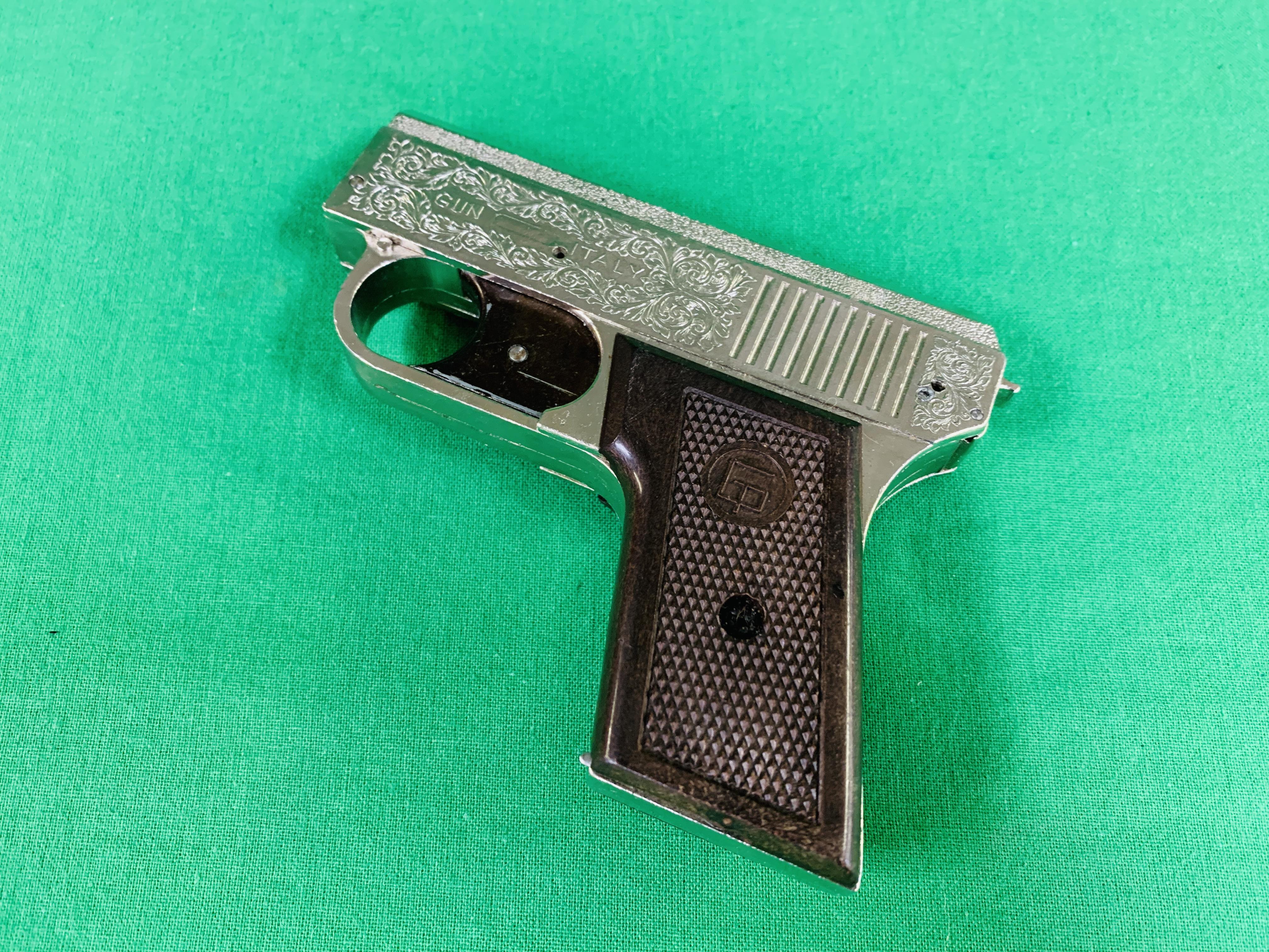 AN ITALIAN STARTING PISTOL ALONG WITH A FURTHER ITALIAN STARTING PISTOL - (ALL GUNS TO BE INSPECTED - Image 4 of 6