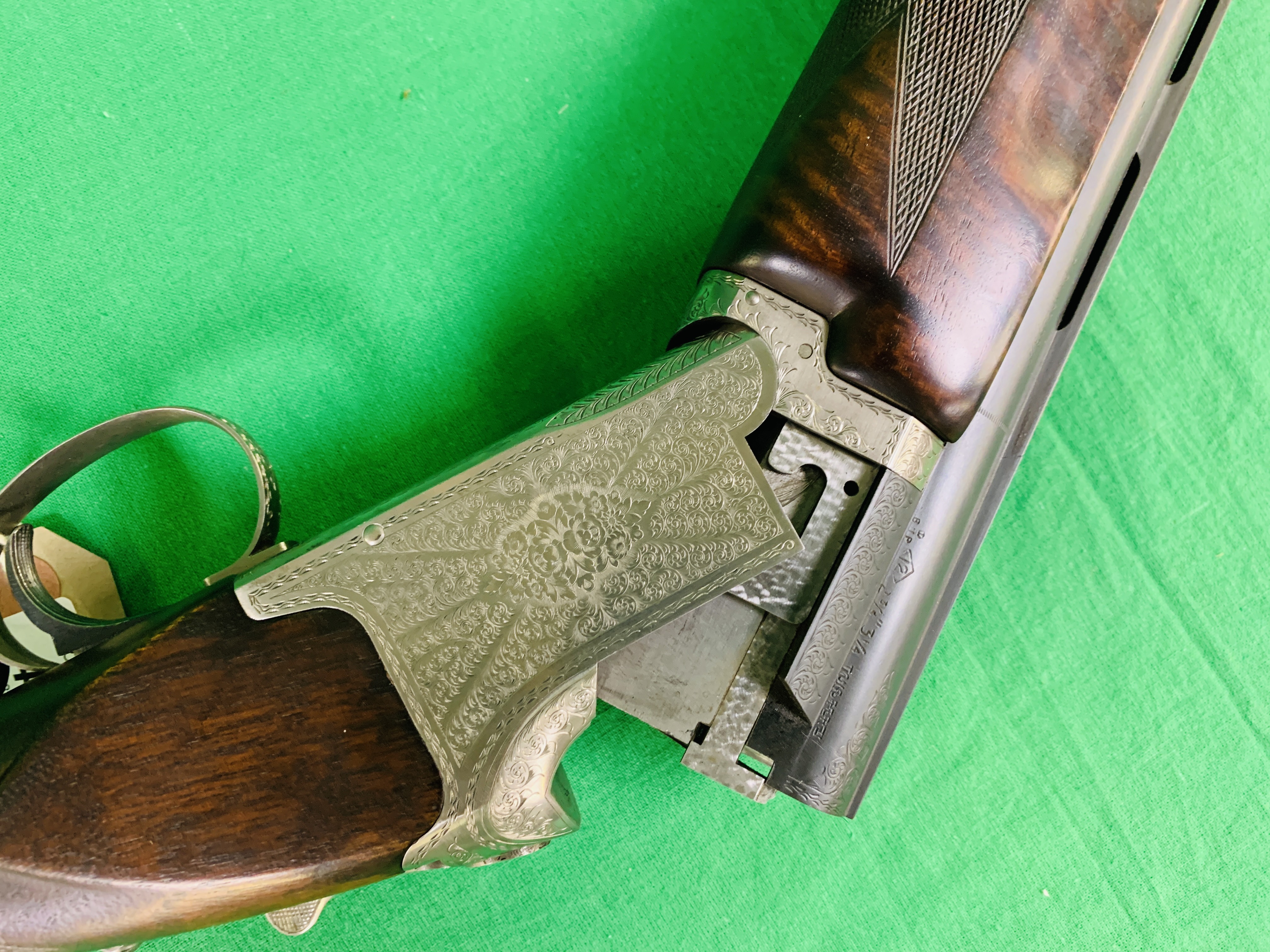 WINCHESTER GRAND EUROPEAN 12 BORE OVER AND UNDER SHOTGUN # 434503 IN HARD TRANSIT CASE COMPLETE - Image 11 of 12