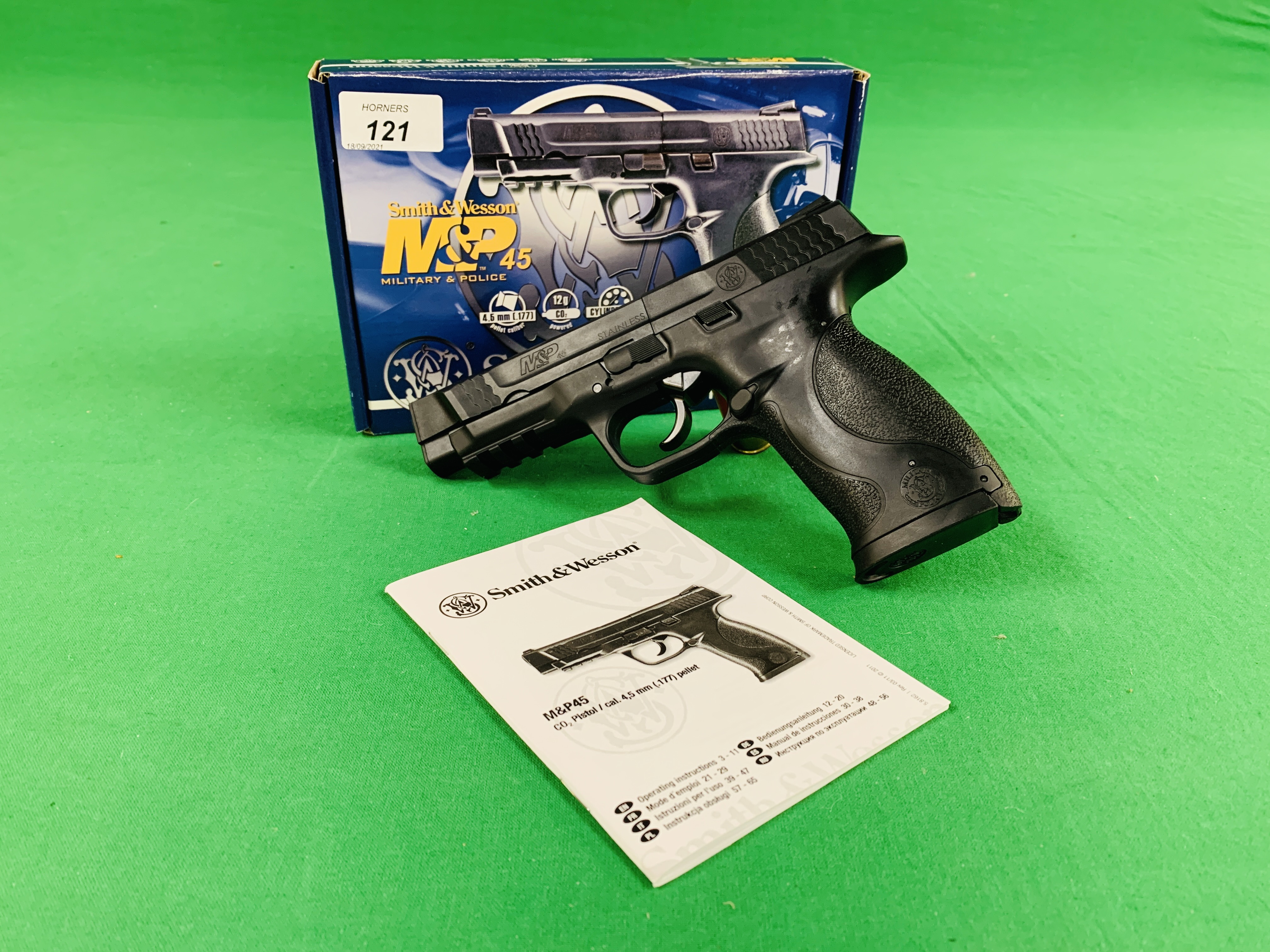 A SMITH & WESSON MILITARY & POLICE 45 .