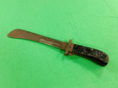 A CAMILLUS JUNGLE KNIFE