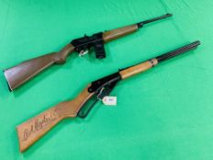 A DAISY MODEL 1938B BB STEEL SHOT AIR GUN + 1 OTHER DAISY POWER LINE 990 PUMP ACTION BB GUN - (ALL