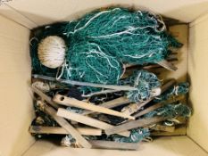 30 FERRETING PURSE NETS ON AND WITH WOODEN PEGS, 10 NEW UNUSED,