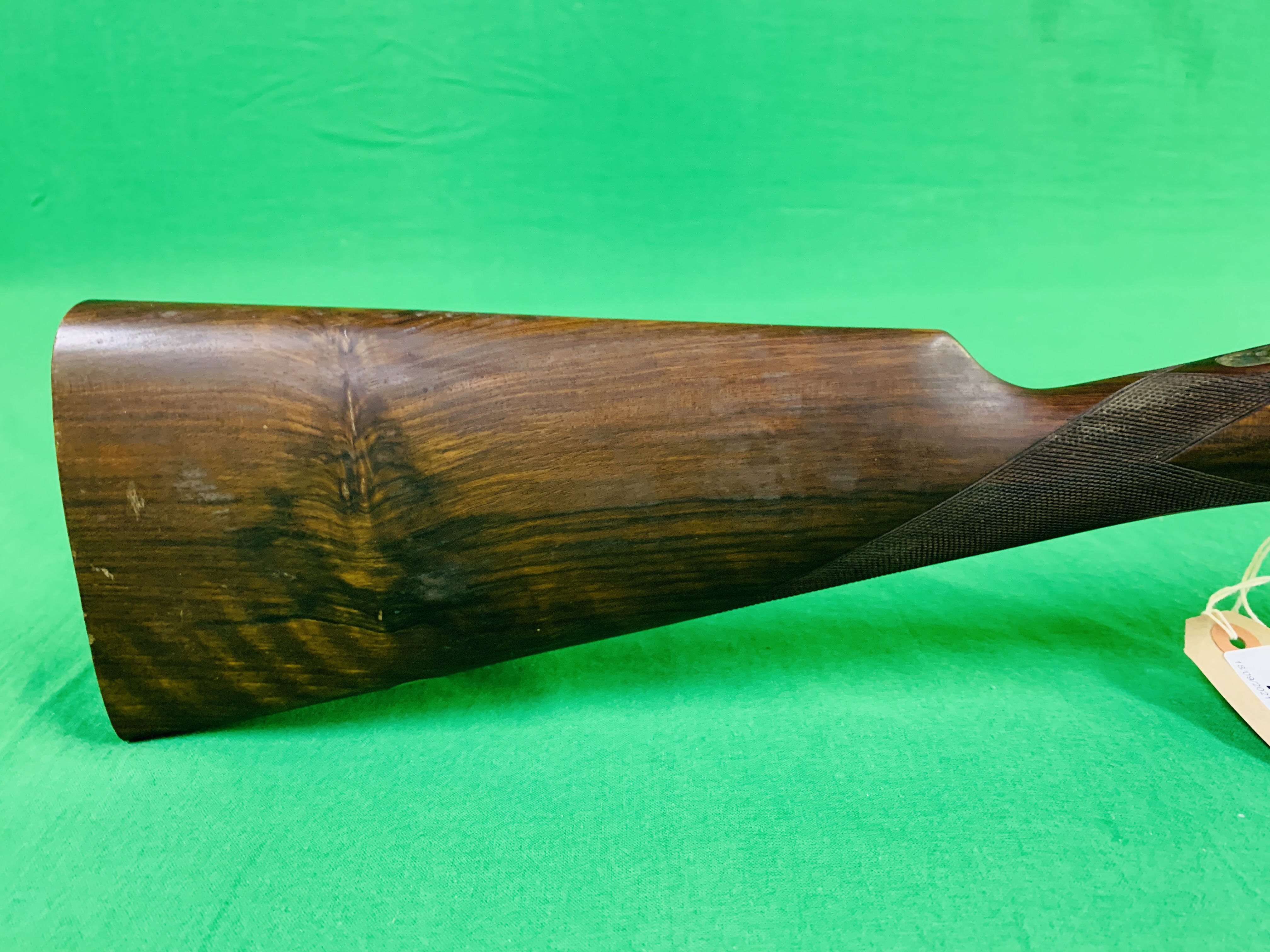 AYA 12 BORE SIDE BY SIDE SHOTGUN # 528892 - (ALL GUNS TO BE INSPECTED AND SERVICED BY QUALIFIED - Image 5 of 8