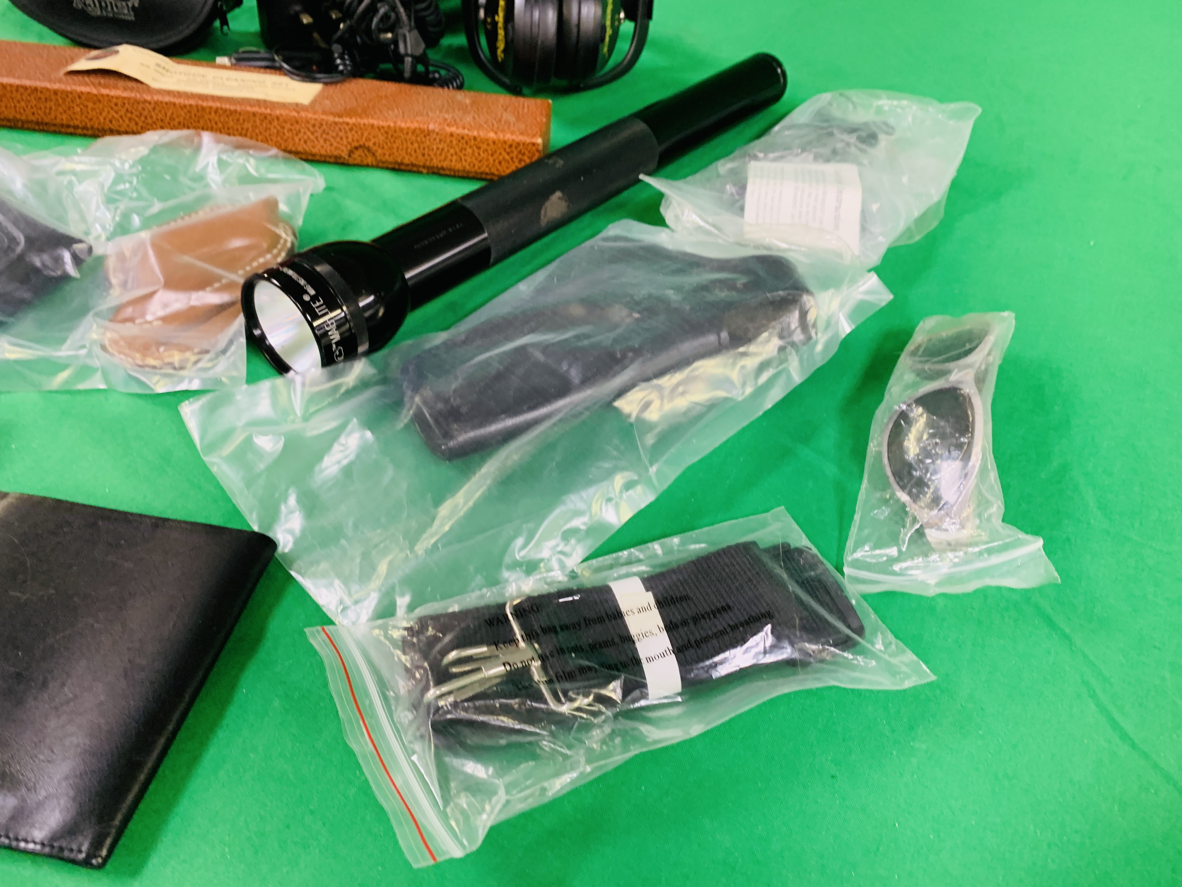 A BOX CONTAINING VARIOUS KNIFE AND PISTOL HOLDERS, PRIEST, WEBLEY, SHOT GUN CLEANING KIT (410), - Image 8 of 9