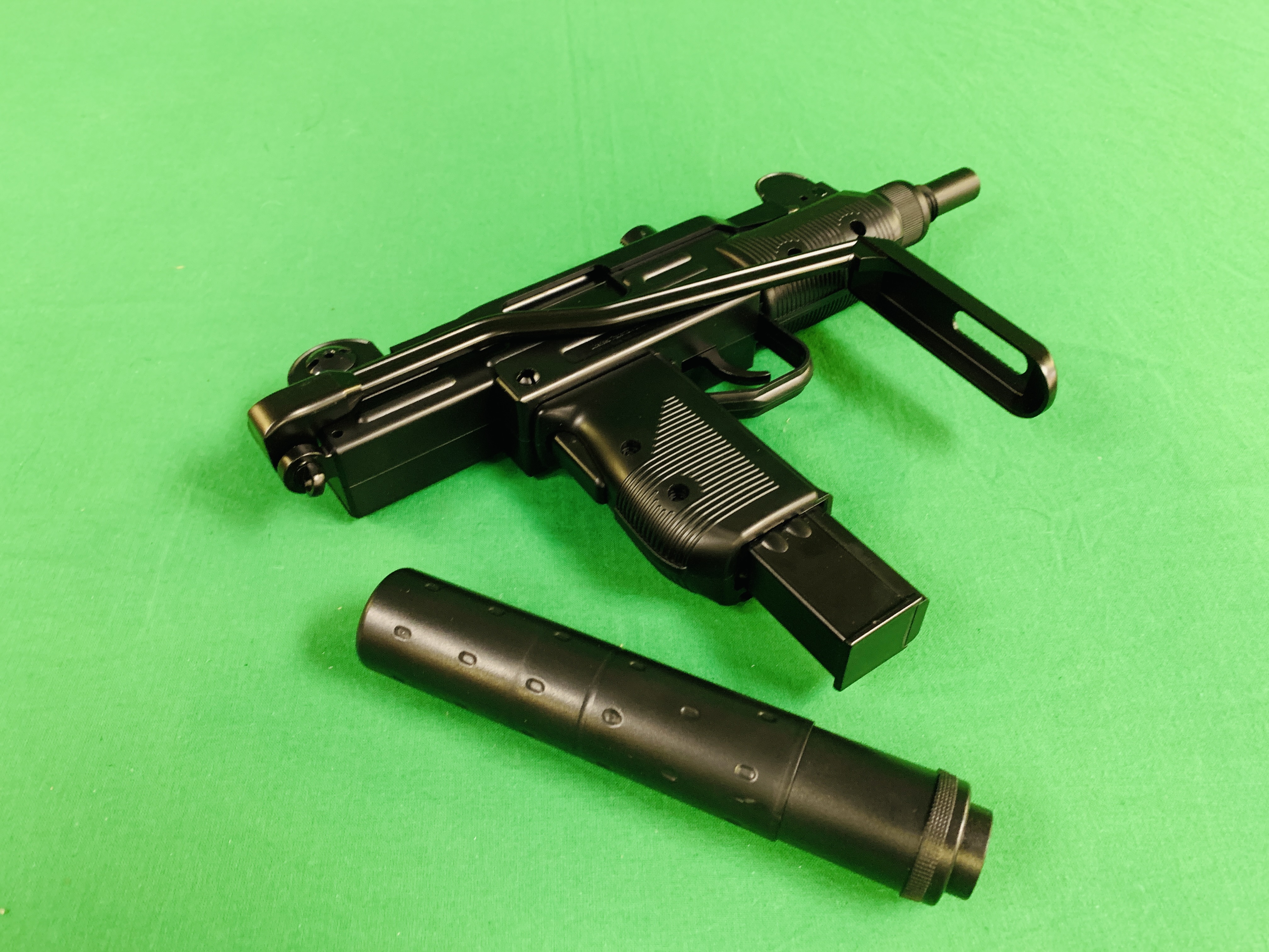 AN IWI MINI UZi CO² . - Image 11 of 11