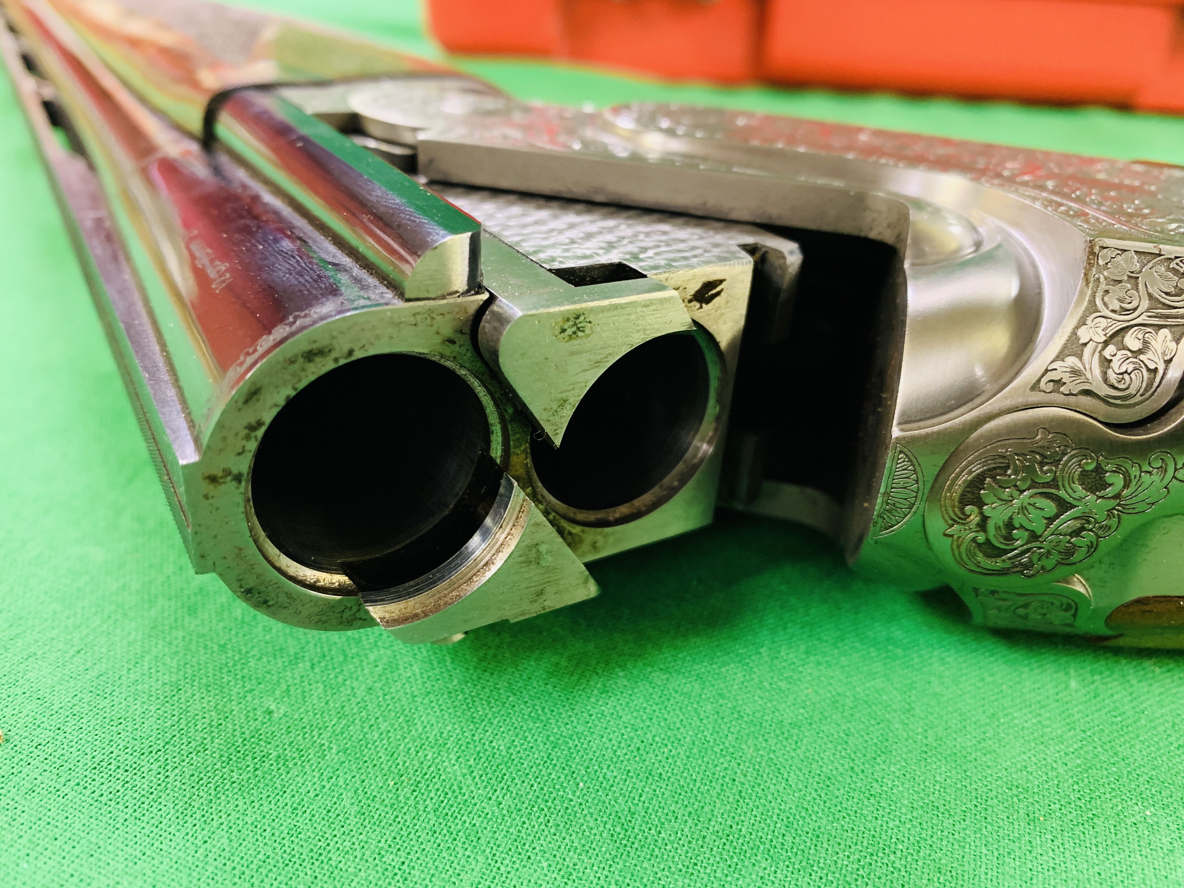 CAESAR GUERINI 12 BORE OVER AND UNDER SHOTGUN #144499 MULTI CHOKE (TOTAL 8 CHOKES) COMPLETE WITH - Image 13 of 21
