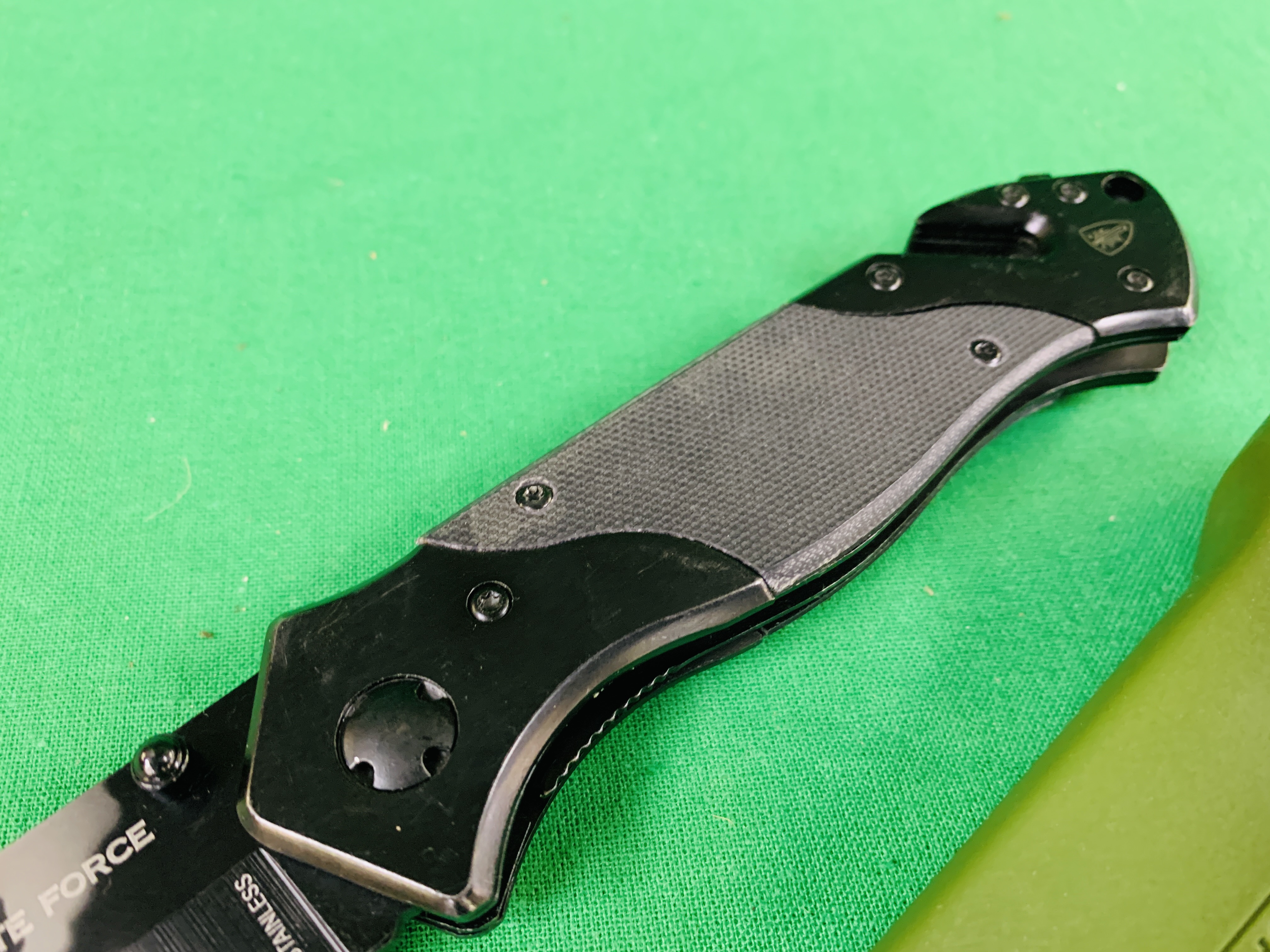 AN ELITE FORCE POCKET KNIFE AND UMAREX ALPINA SPORT KNIFE IN SHEATH - COLLECTION ONLY - Image 3 of 9