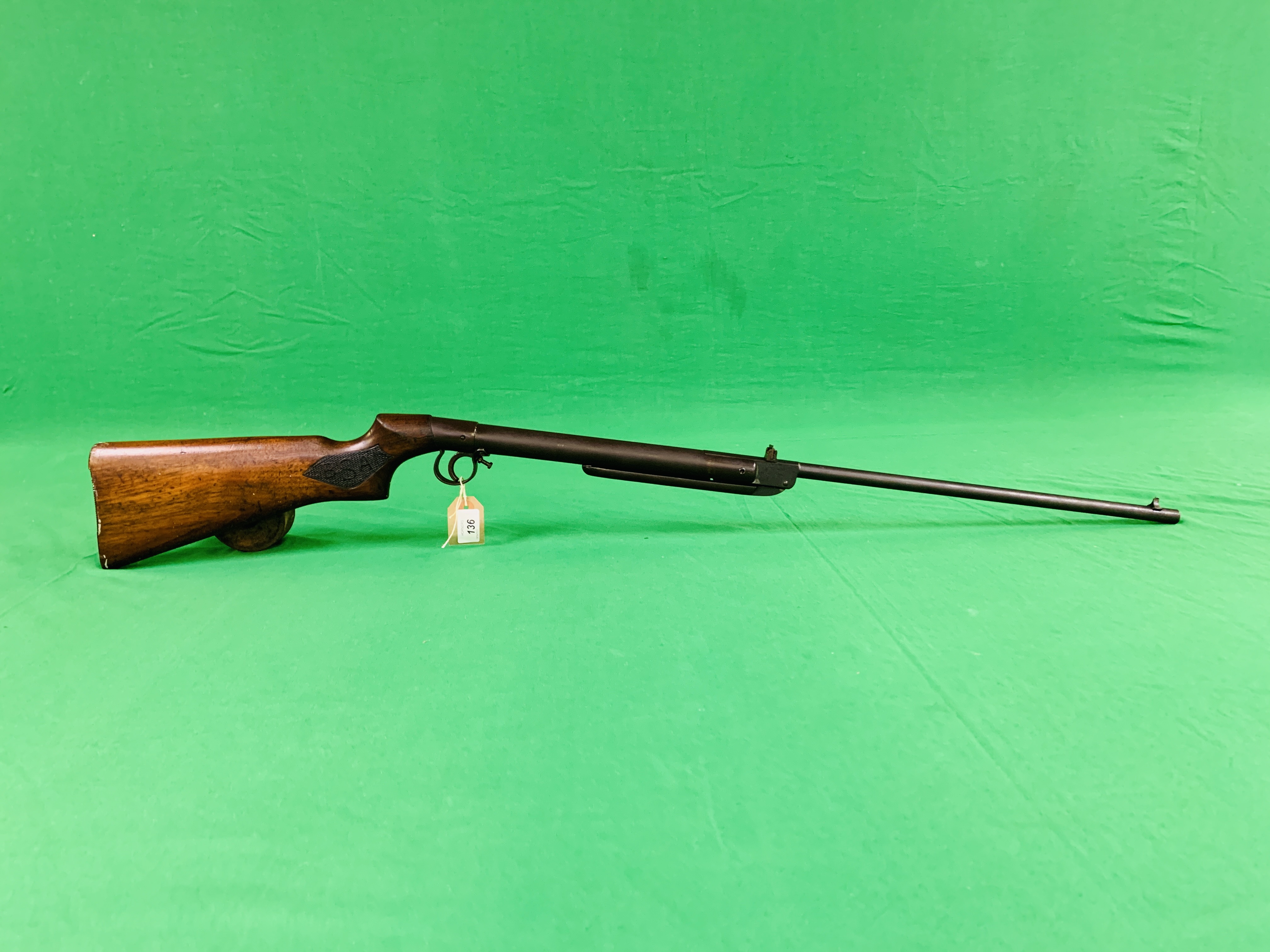 BSA VINTAGE AIR RIFLE .