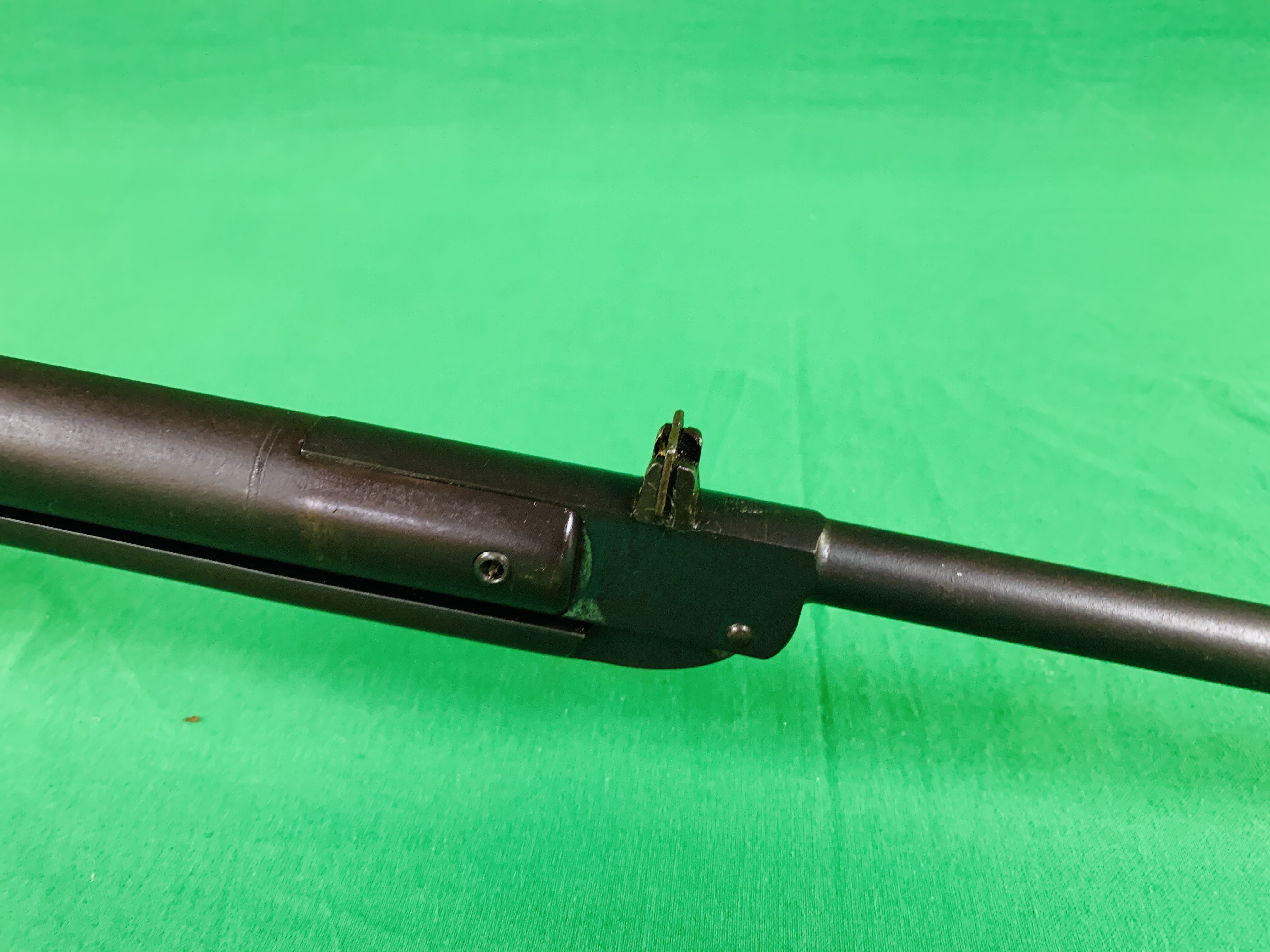 BSA VINTAGE AIR RIFLE . - Image 7 of 8