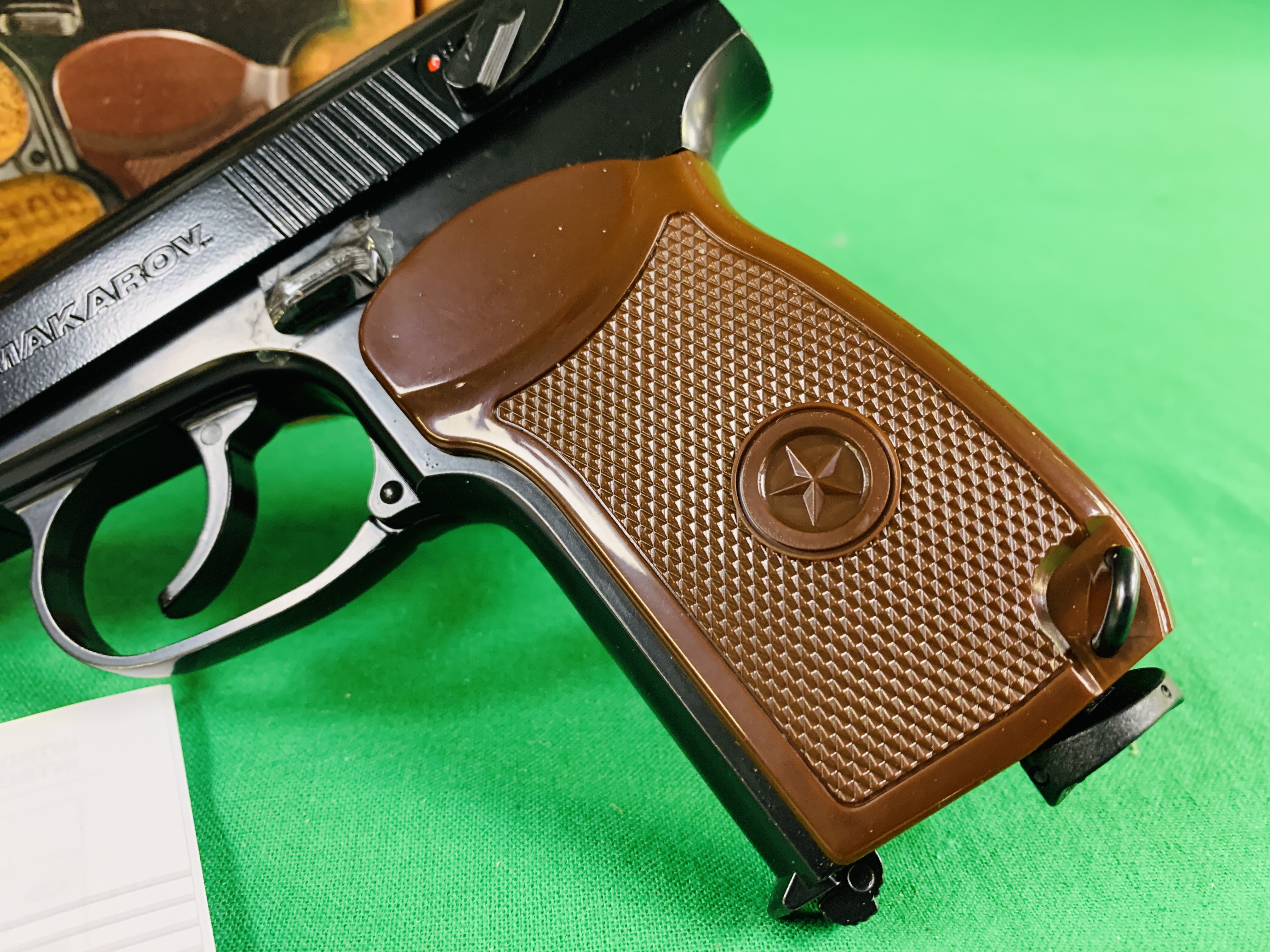 A UMAREX LEGENDS MAKAROV . - Image 6 of 7