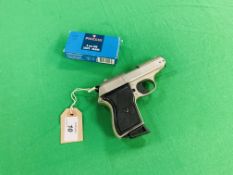 A WEBLEY ME 8 POLICE 8MM STARTING PISTOL WITH 43 FIOCCHI 8MM NIK SALVE BLANKS - (ALL GUNS TO BE