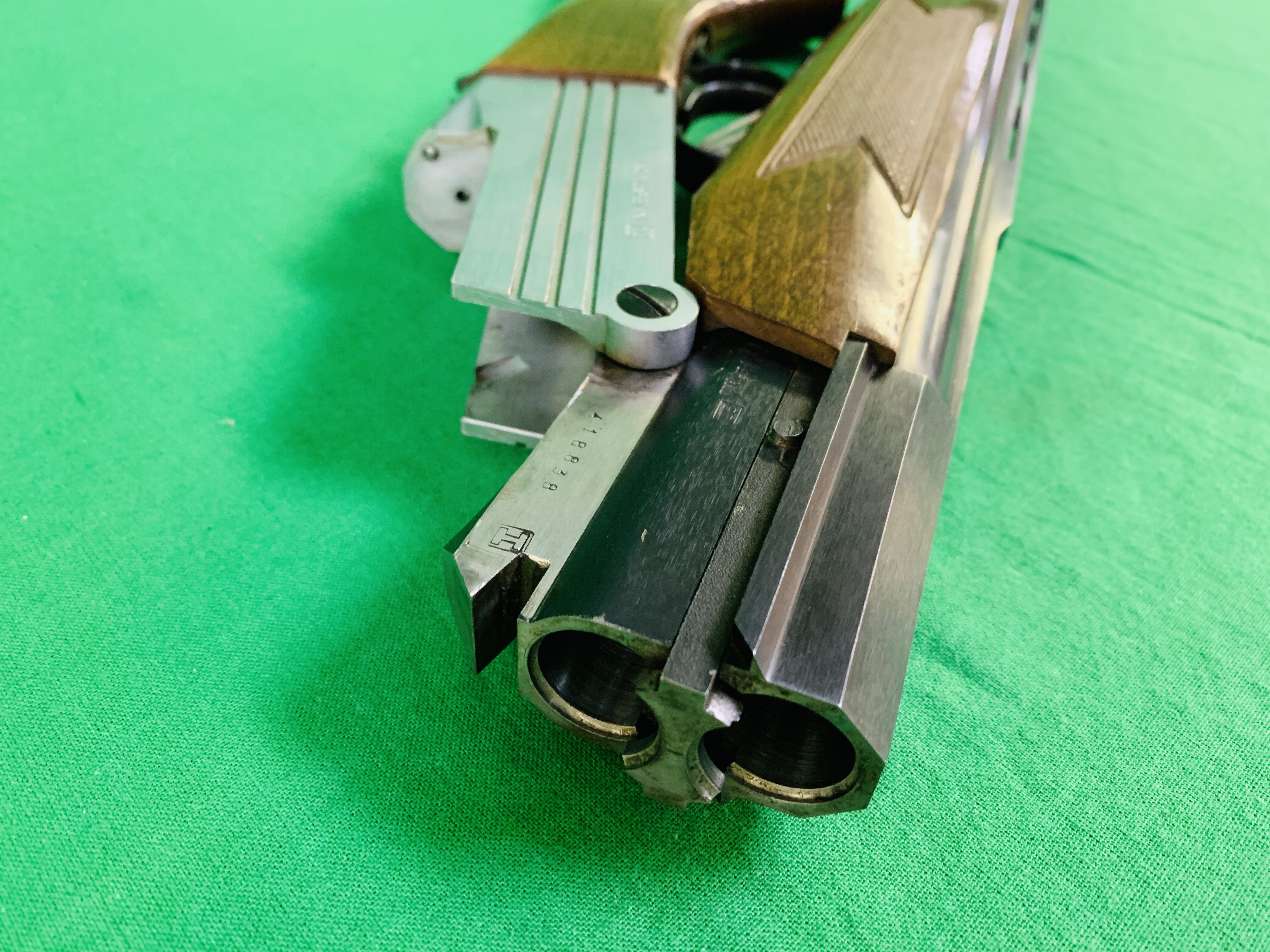 INVESTARM 20 BORE OVER AND UNDER SHOTGUN # 418838, SINGLE TRIGGER NO EJECTOR, - Image 9 of 9