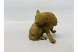 STUDIO POTTERY CAT, HIGHLY DETAILED, CERAMIC EYES AND CLAWS - H 13.5CM.