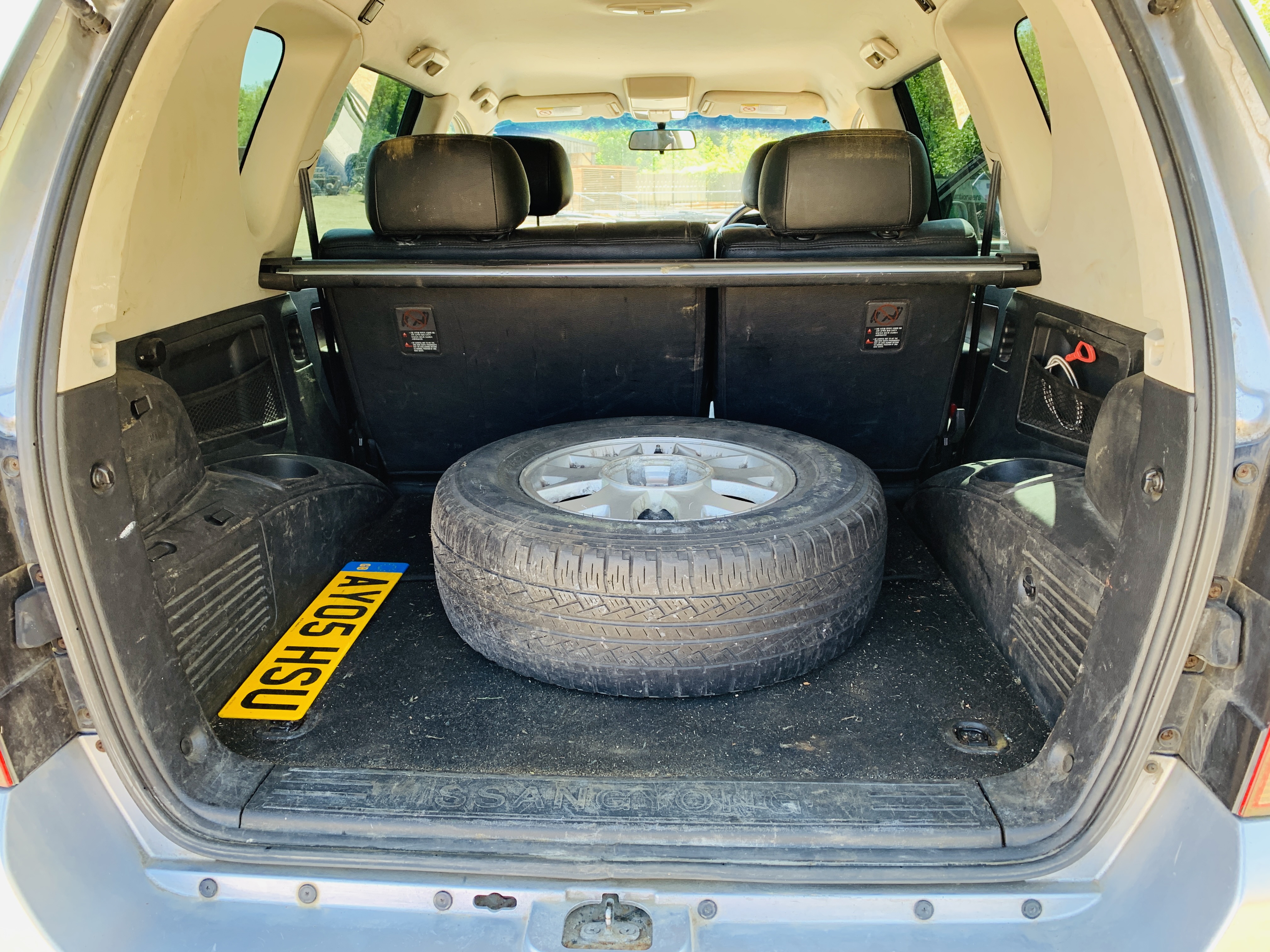 AY05 HSU SSANGYONG REXTON RX270 SE5 AUTO. 2696CC DIESEL. FIRST REGISTERED 22/07/2005. - Image 6 of 12