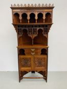 A HIGHLY DECORATIVE MAHOGANY CORNER STAND