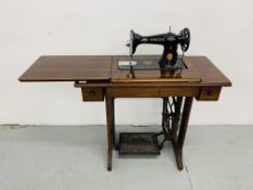 VINTAGE SINGER SEWING MACHINE TABLE WITH ORIGINAL SEWING MACHINE,