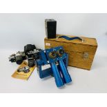 VINTAGE TELESCOPIC VIEWER IN ORIGINAL FITTED BOX ALONG WITH VINTAGE CAMERAS TO INCLUDE PRAKTICA,