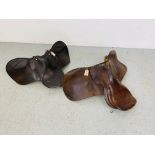 2 X VINTAGE LEATHER SADDLES (BROWN AND BLACK)