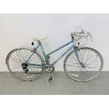 A LADIES RALEIGH IMPULSE 10 SPEED BICYCLE