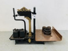 A SET OF VINTAGE CAST IRON BALANCE SCALES WITH COLLECTION OF CAST IRON WEIGHTS