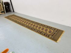 EASTERN WOOL RUNNER L 3.6M X W 68 CM.