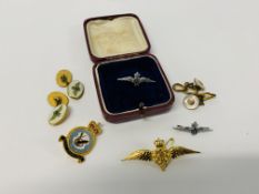 COLLECTION OF RAF RELATED ITEMS TO INCLUDE CUFF LINKS, BADGE, BROOCH ETC.
