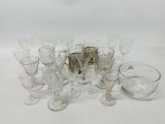 COLLECTION OF VINTAGE / ANTIQUE DRINKING GLASSES AND A CLEAR GLASS BOWL ETC.