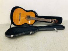 A YAMAHA C-70 ACOUSTIC GUITAR IN HARD TRANSIT CASE WITH ACCESSORIES