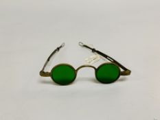 PAIR OF SPECTACLES WITH PEAR LOUP ENDS