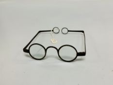 PAIR OF STEEL SPECTACLES C.1780 (ONE LE