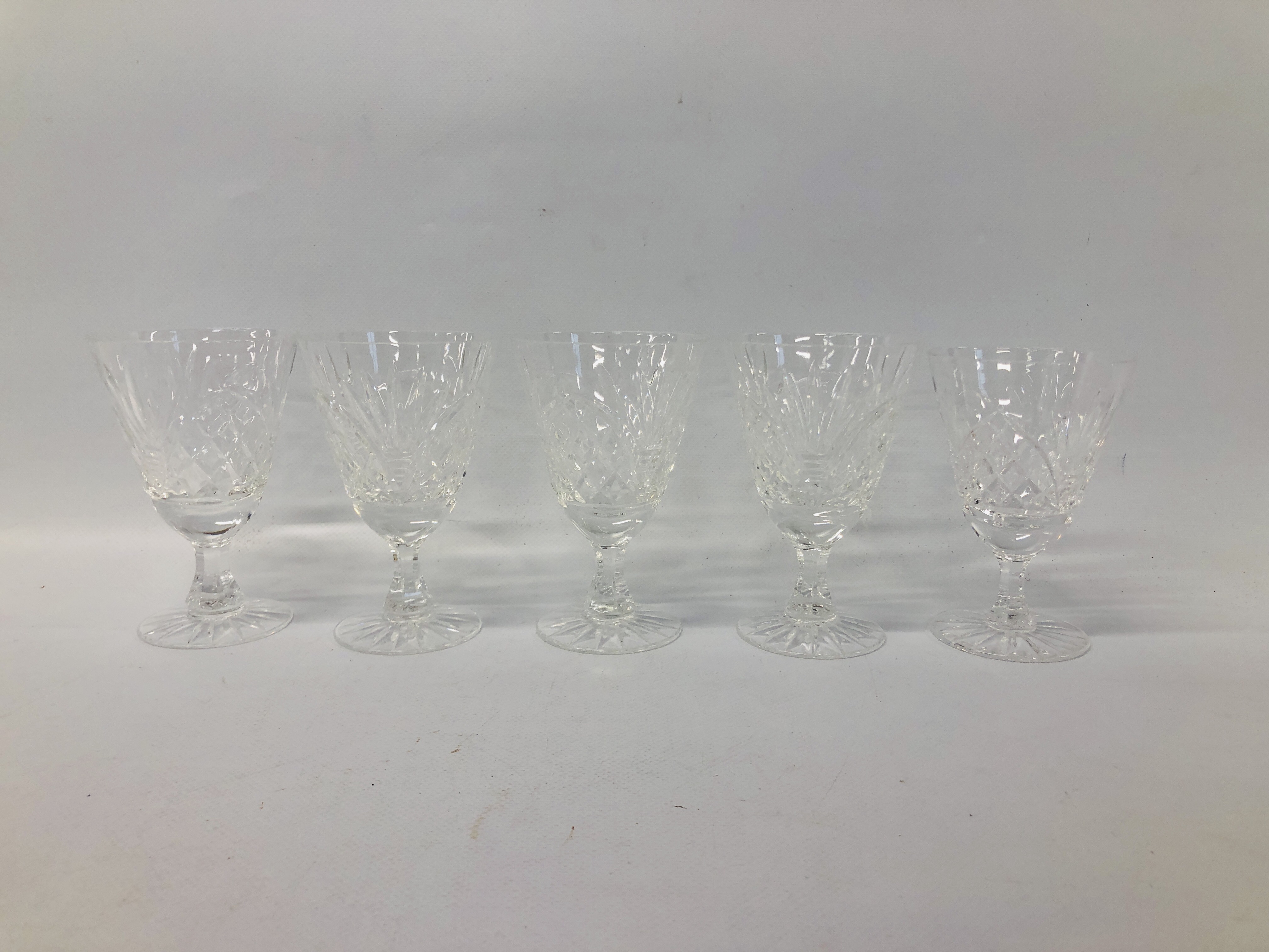 COLLECTION OF GOOD QUALITY CUT GLASS CRYSTAL DRINKING VESSELS ALONG WITH A SET OF 4 HAND PAINTED - Image 8 of 11