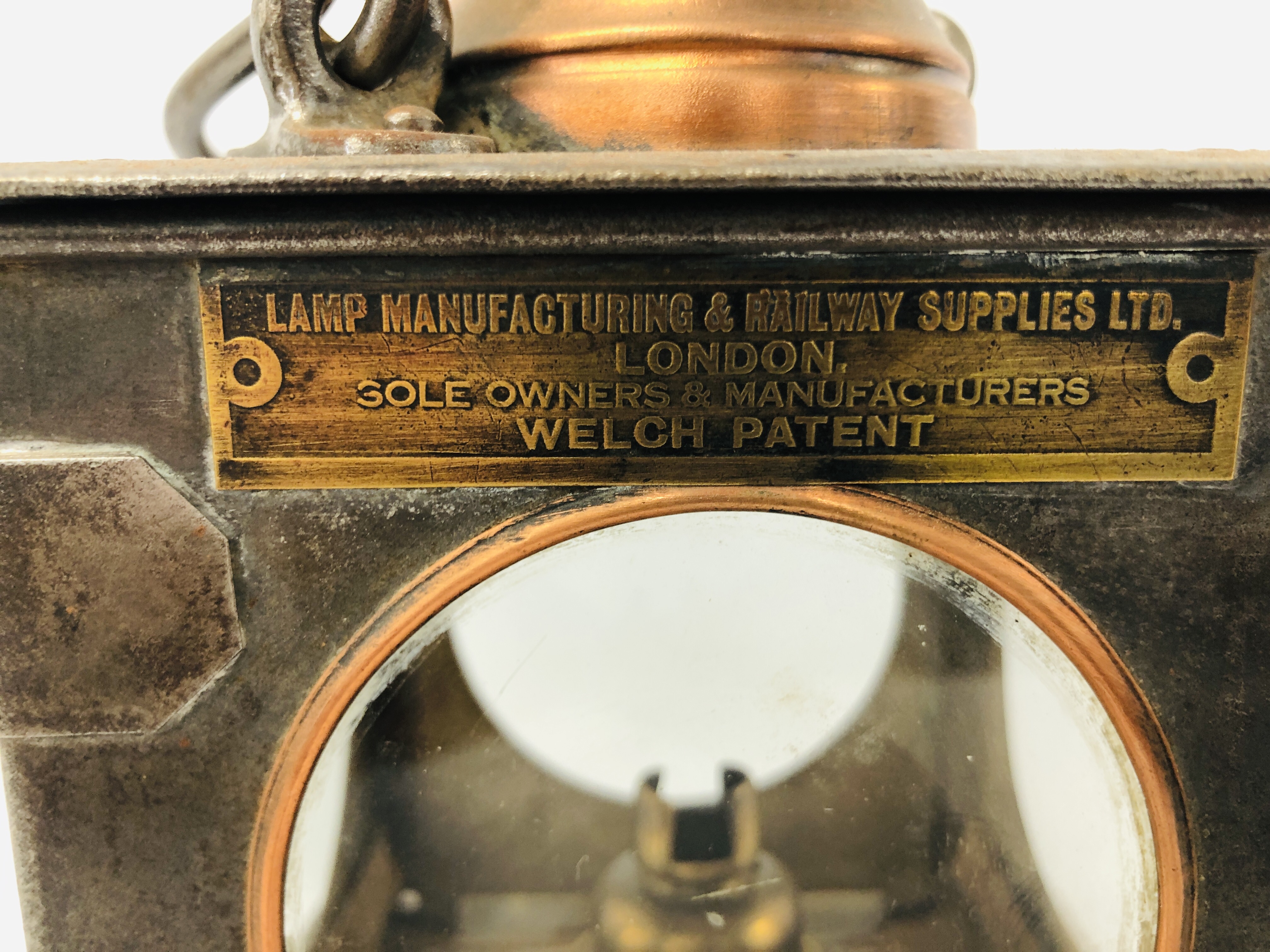 2 X VINTAGE RAILWAY LAMPS "WELCH PATENT" YARMOUTH VAUX & YARMOUTH ST - Image 9 of 13