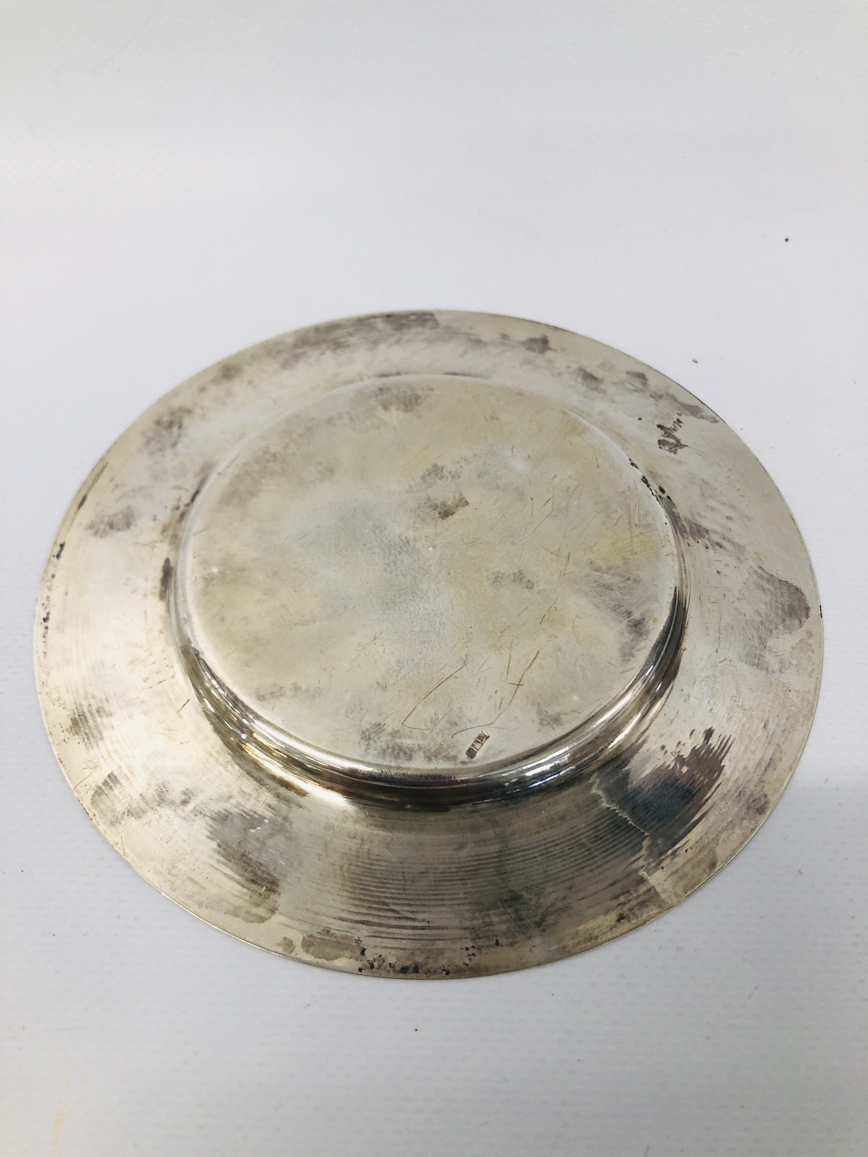 SMALL CONTINENTAL SILVER DISH ALONG WITH VARIOUS CUTLERY TO INCLUDE SILVER - Image 6 of 21