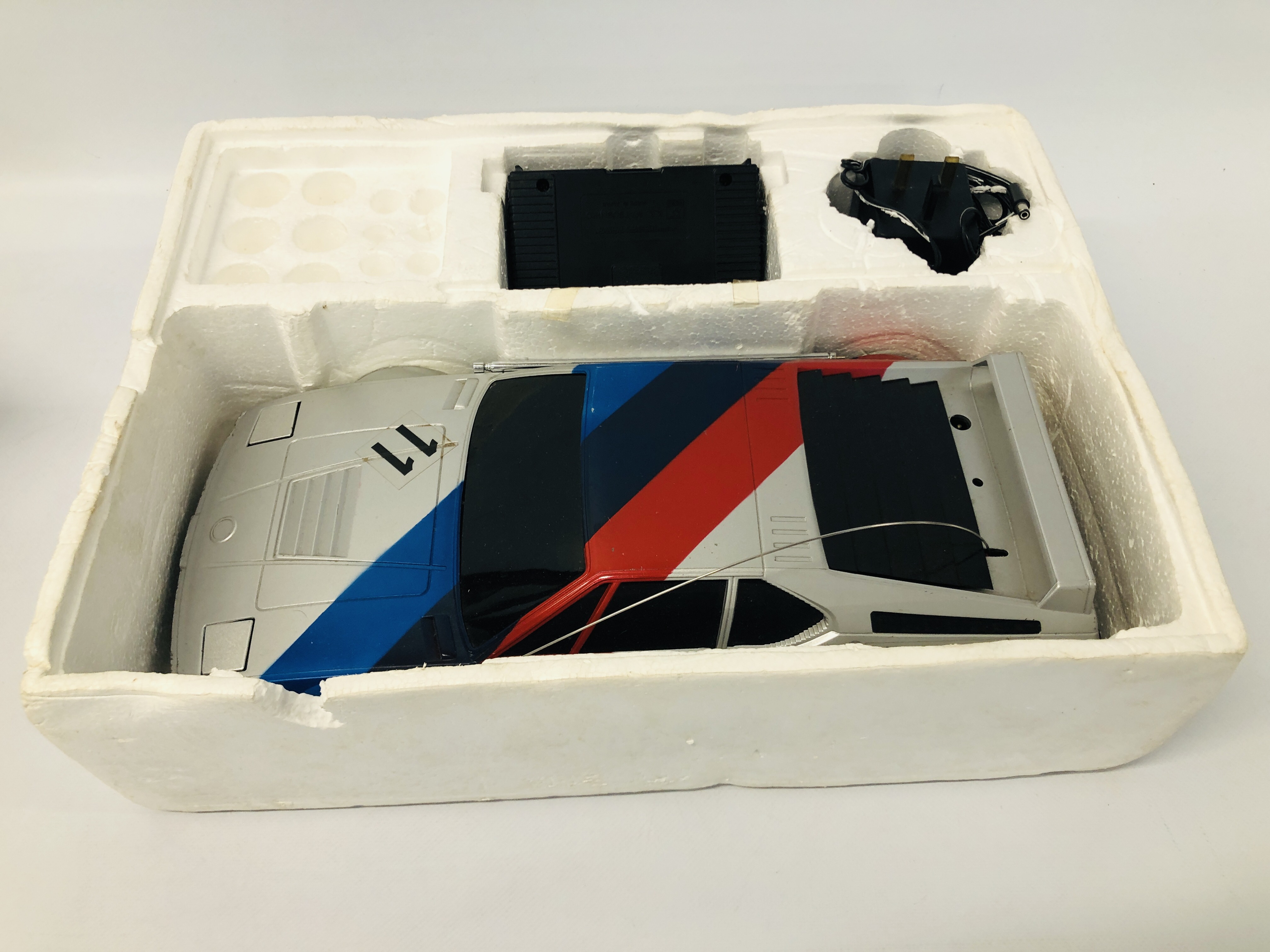 A MASSEY FERGUSON POWER PART RADIO CONTROLLED BMW M1 G4 CAR IN BOX - SOLD AS SEEN - Image 6 of 6