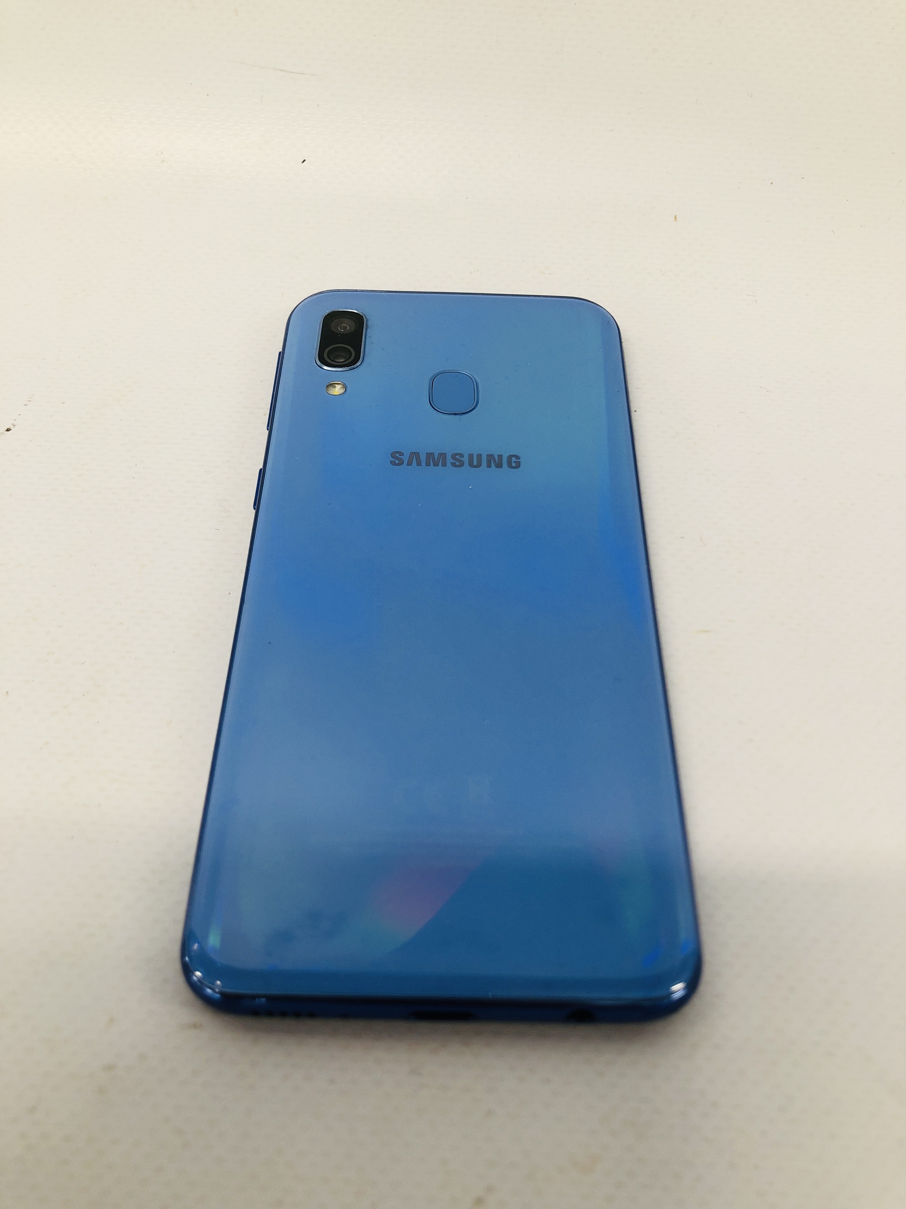 A SAMSUNG GALAXY A40 SMARTPHONE - SOLD AS SEEN - NO GUARANTEE OF CONNECTIVITY - Image 3 of 3