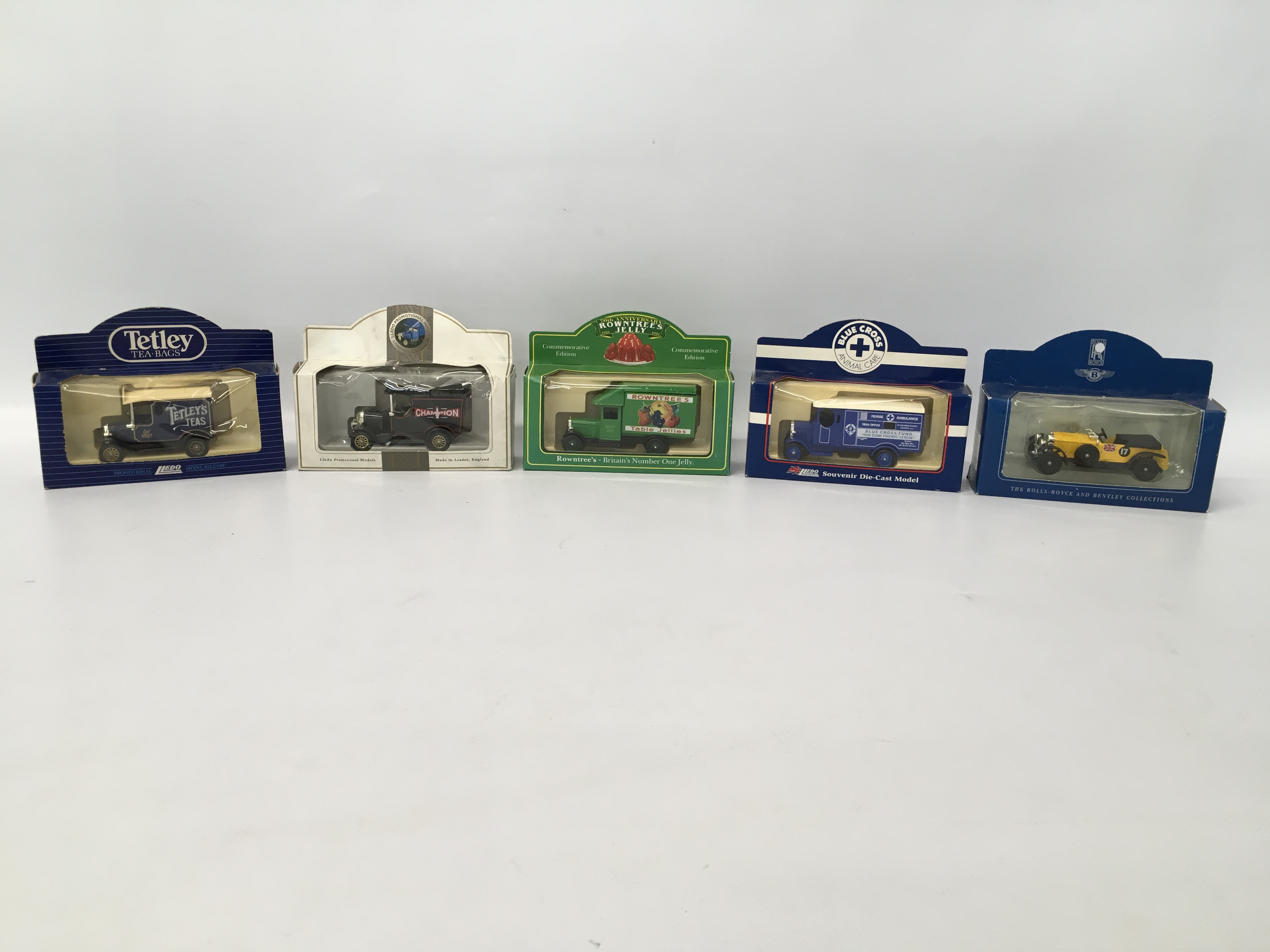 BOX OF ASSORTED BOXED MODEL DIE-CAST VEHICLES TO INCLUDE MANY PROMOTIONAL ETC - Image 6 of 8