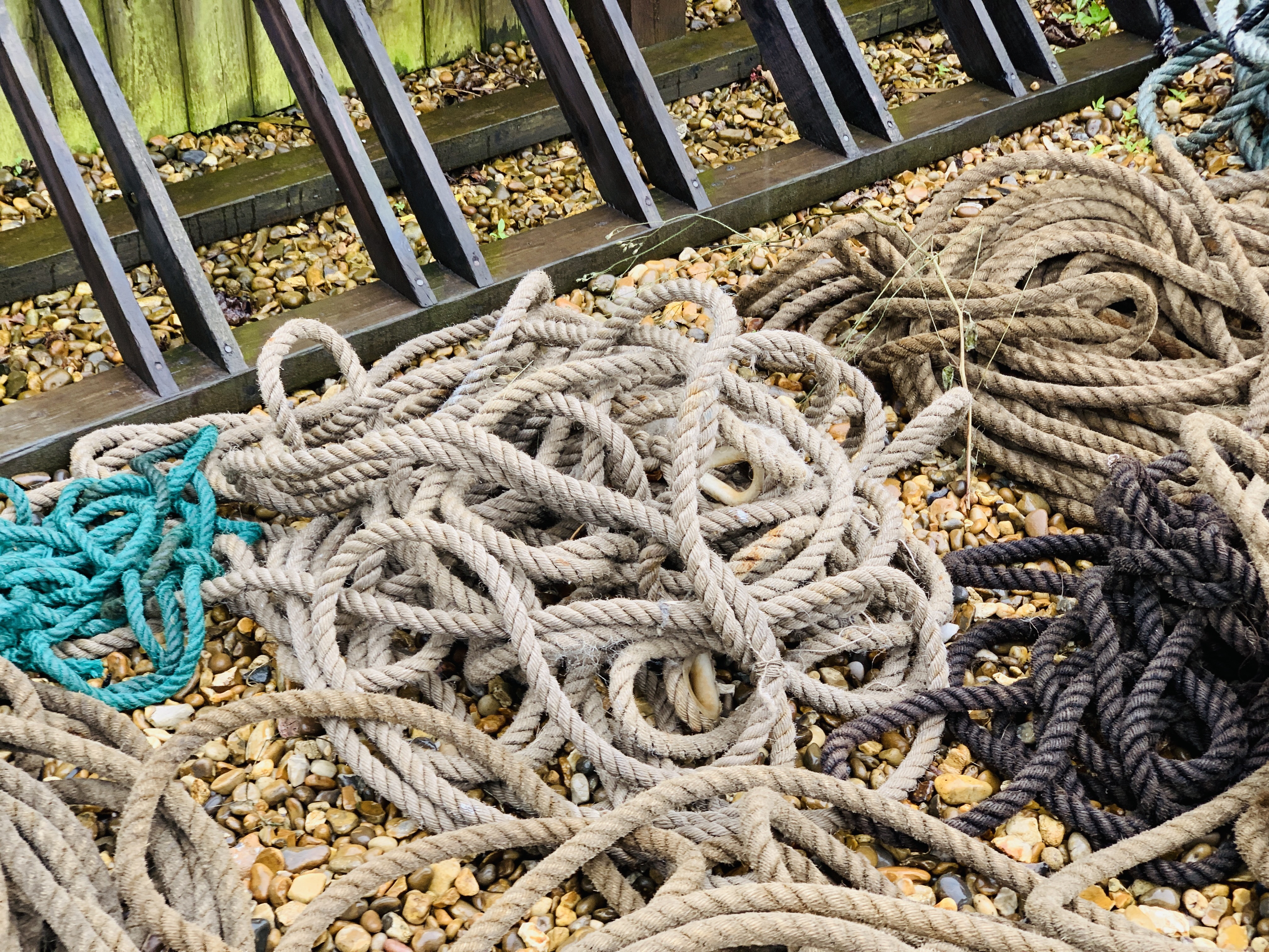 APPROX 18 COILS OF VARIOUS NYLON & SISAL ROPE - Image 8 of 15